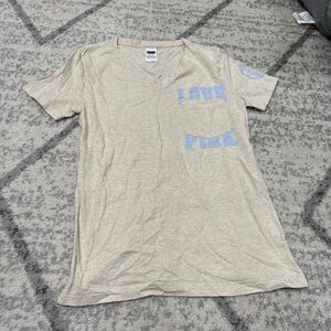 2010s VS pink t-shirt